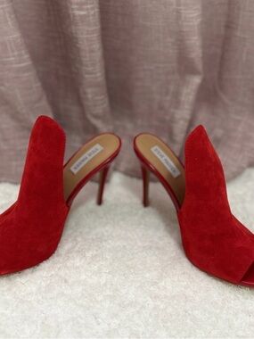 Steve Madden Red heels